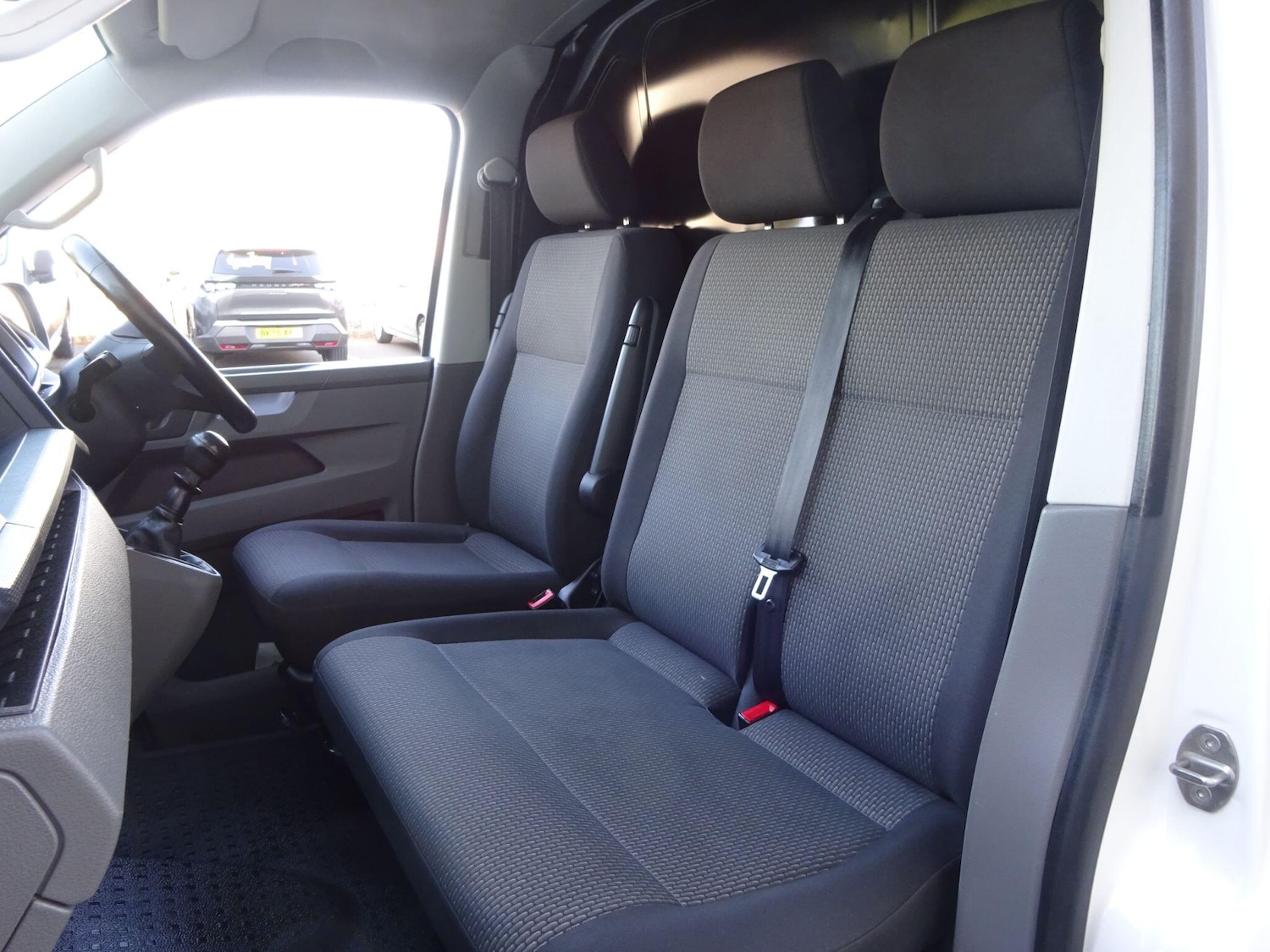 Used Volkswagen Transporter 2021 for sale - 76997537: Photo 15