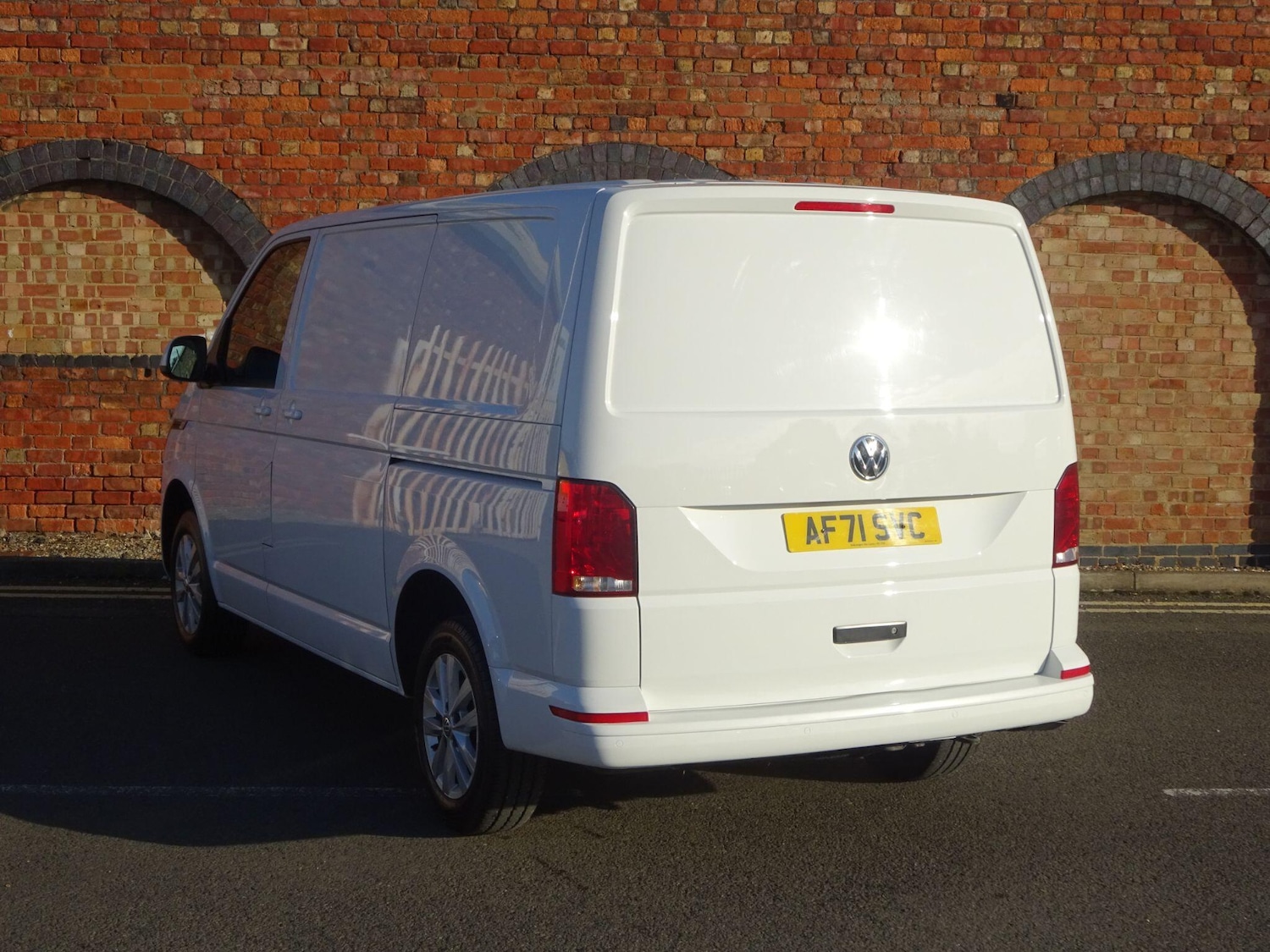 Used Volkswagen Transporter 2021 for sale - 76592735: Photo 4