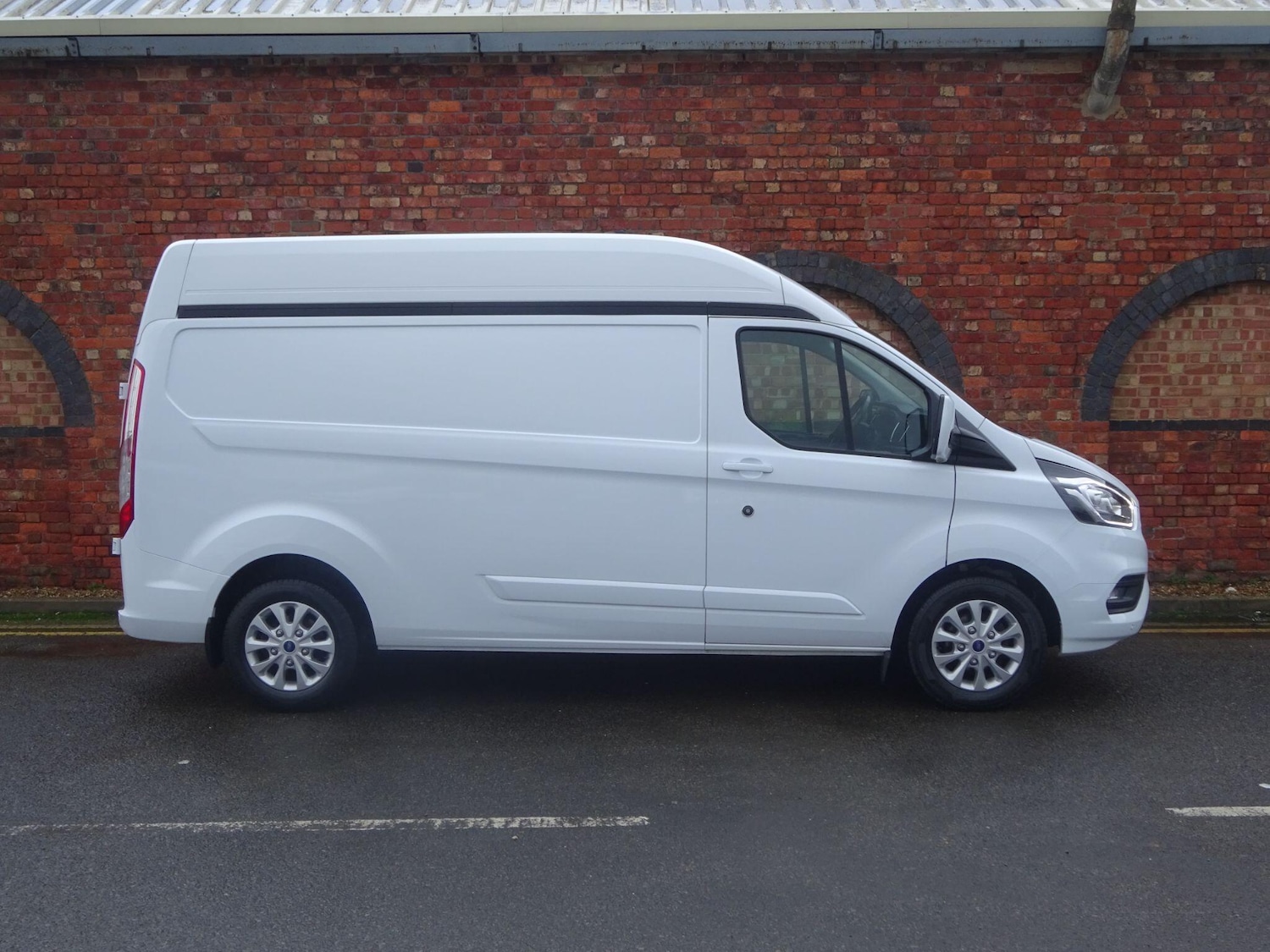 Used Ford Transit Custom 2020 for sale - 77315387: Photo 2