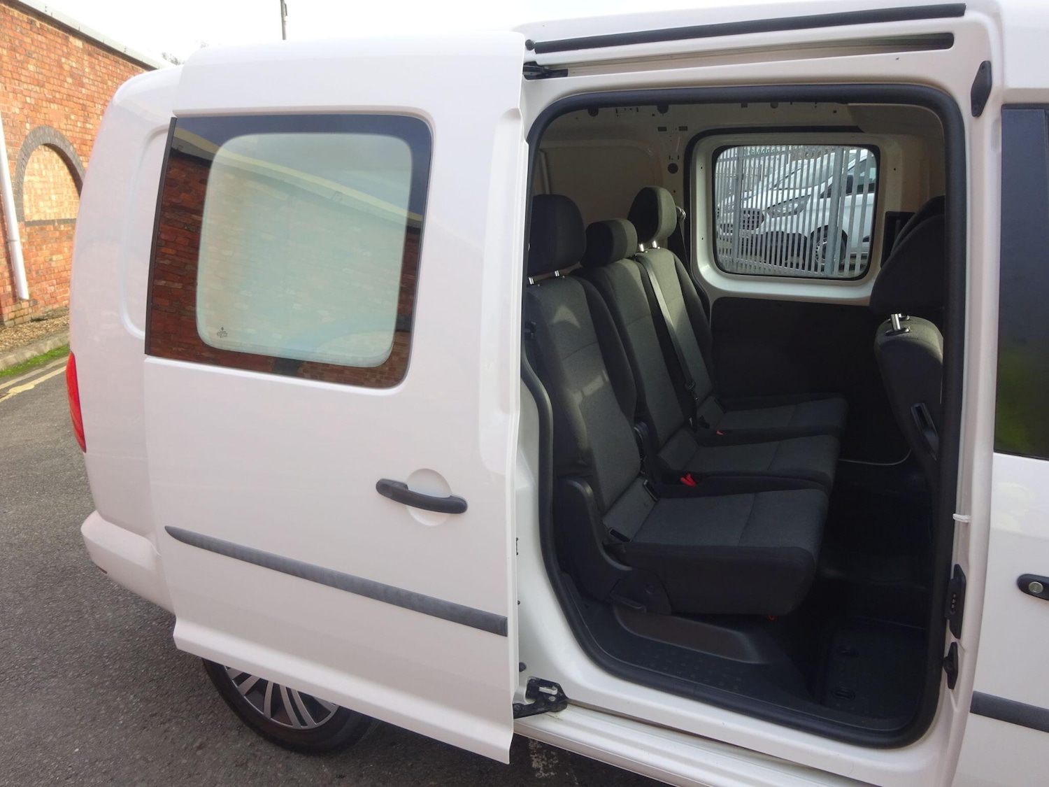 Used Volkswagen Caddy Maxi 2020 for sale - 77315431: Photo 11