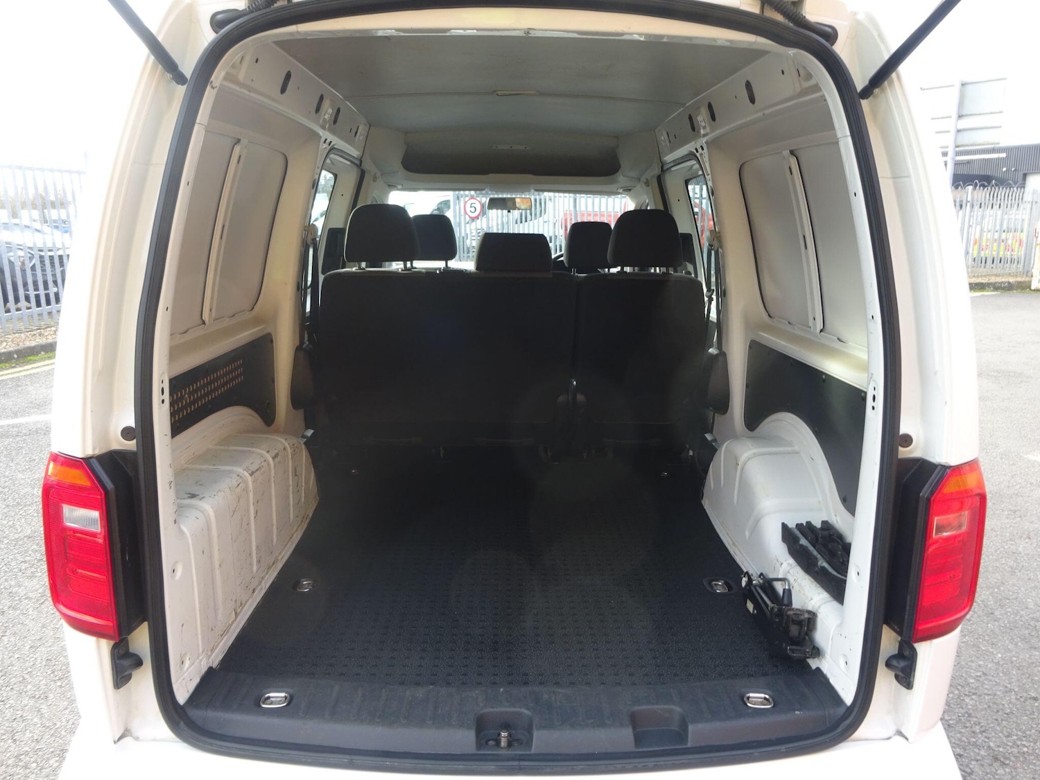 Used Volkswagen Caddy Maxi 2020 for sale - 77315431: Photo 13