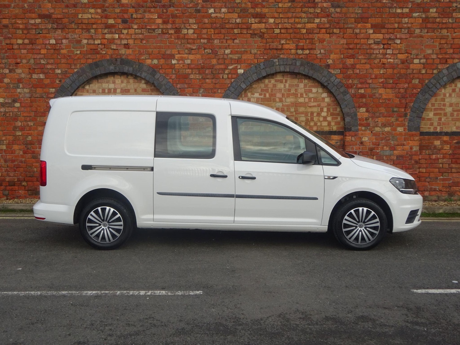 Used Volkswagen Caddy Maxi 2020 for sale - 77315431: Photo 2