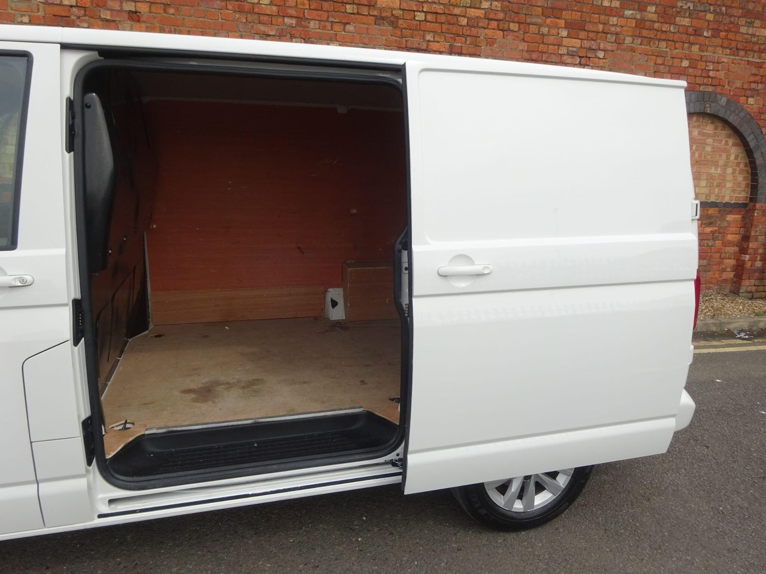 Used Volkswagen Transporter 2021 for sale - 76260386: Photo 6