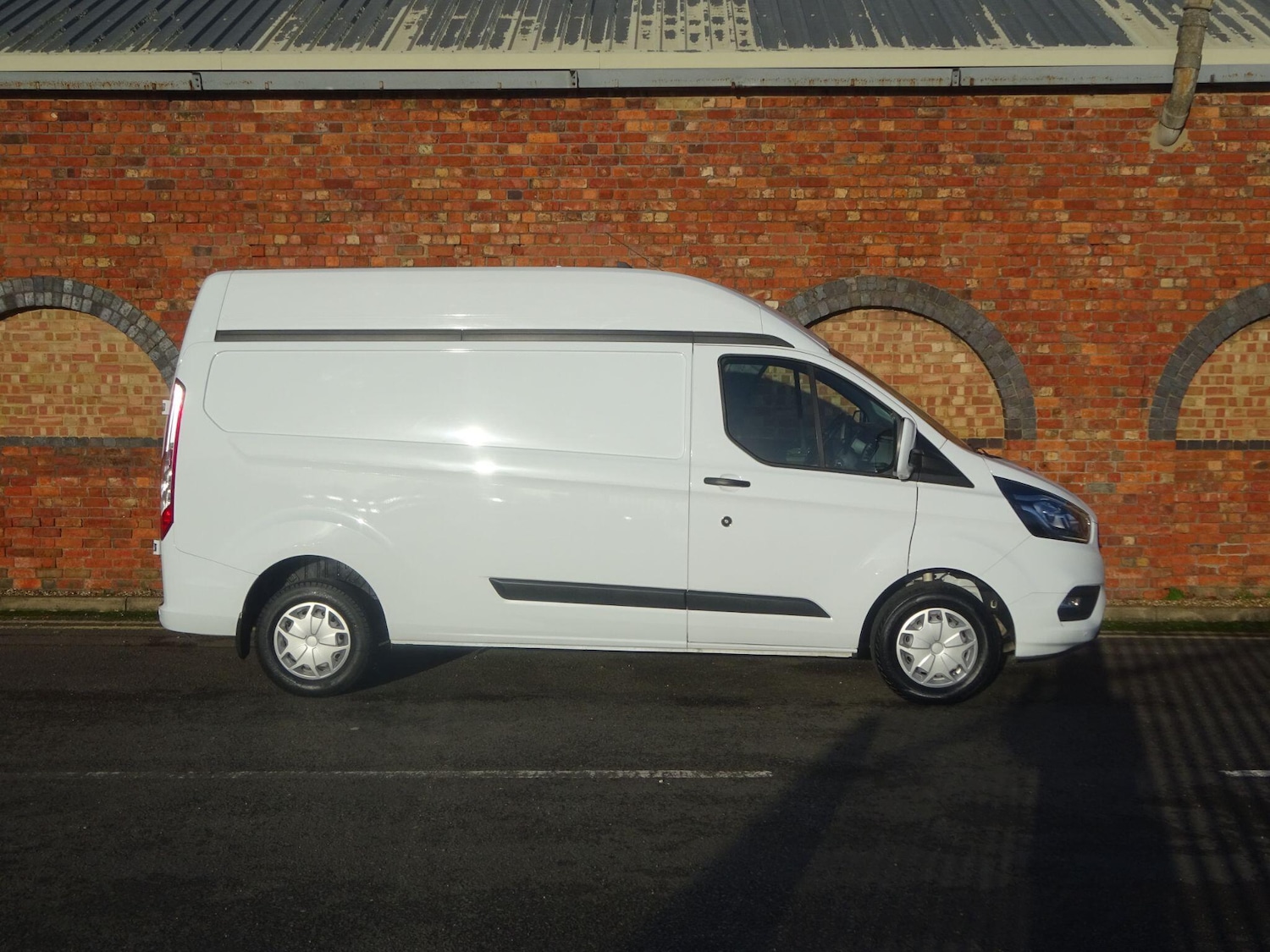 Used Ford Transit Custom 2021 for sale - 77315358: Photo 2