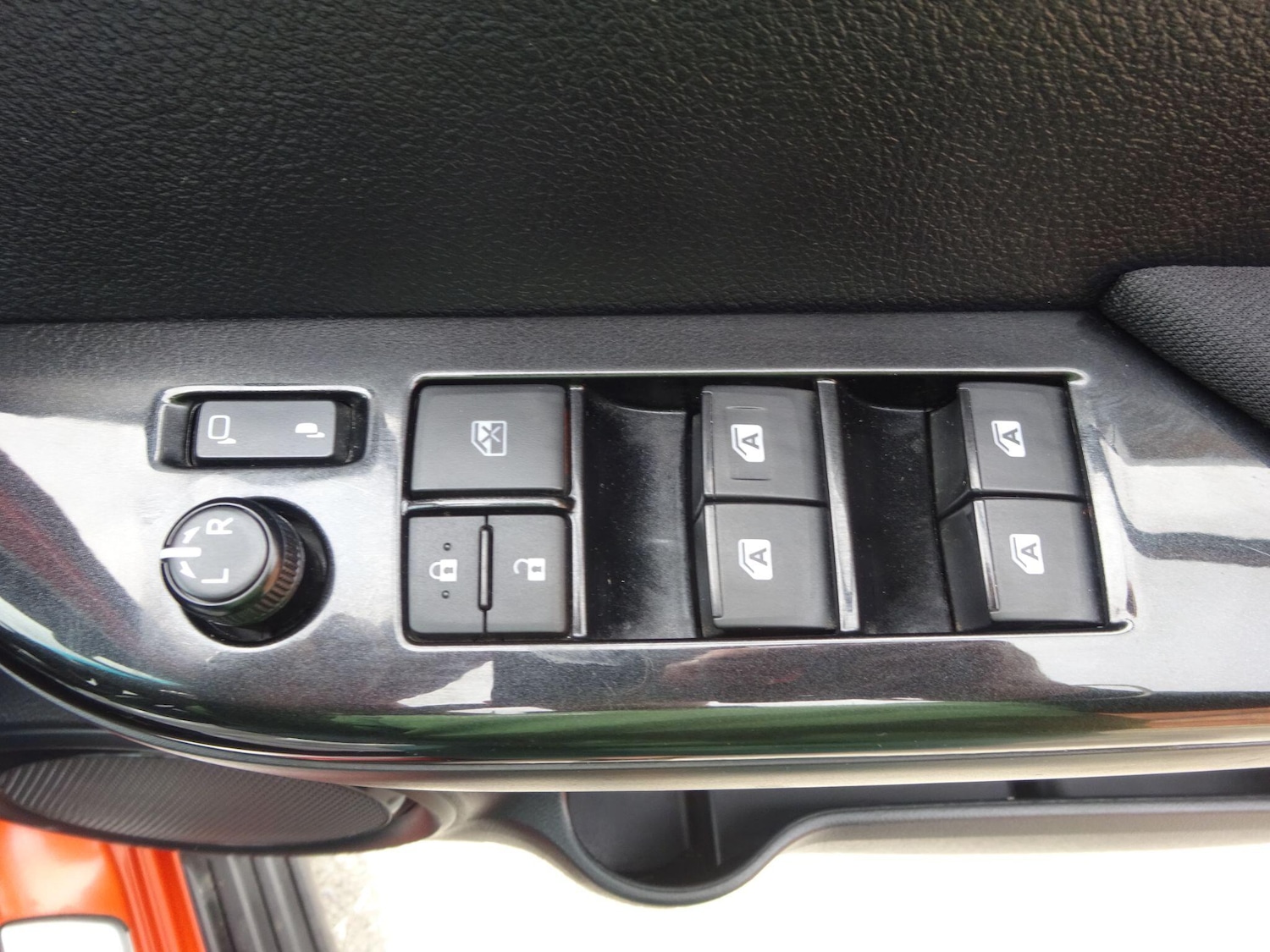 Used Toyota Hilux 2021 for sale - 76996108: Photo 29