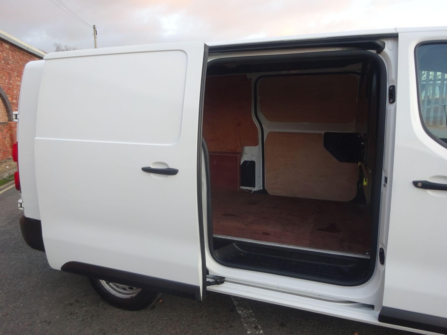 Used Peugeot Expert 2021 for sale - 77315349: Photo 11