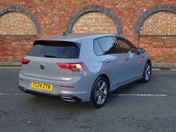 Used Volkswagen Golf 2024 for sale - 76994206: Photo