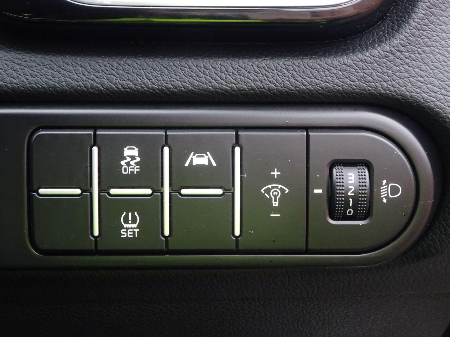 Used Kia XCeed 2023 for sale - 77978489: Photo 27