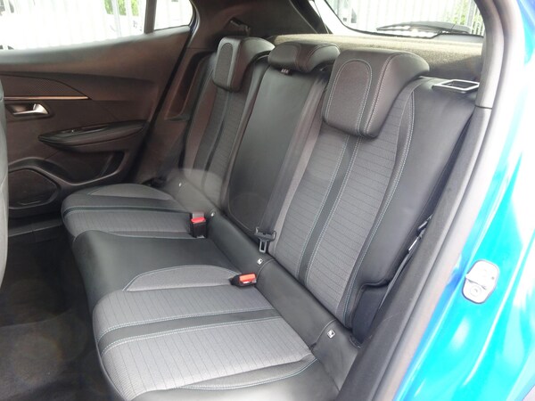Used Peugeot 2008 2021 for sale - 75741045: Photo 15
