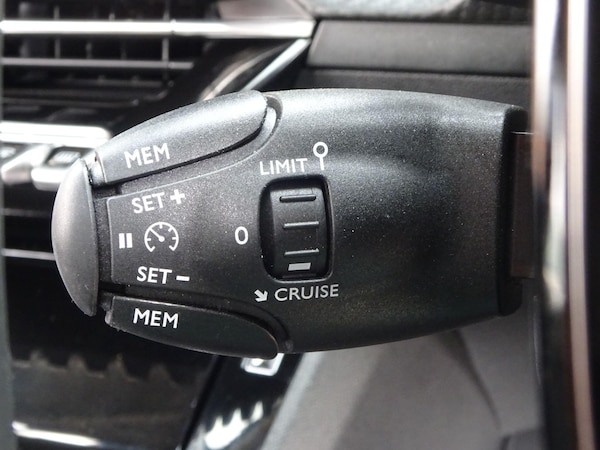 Used Peugeot 2008 2021 for sale - 75741045: Photo 27