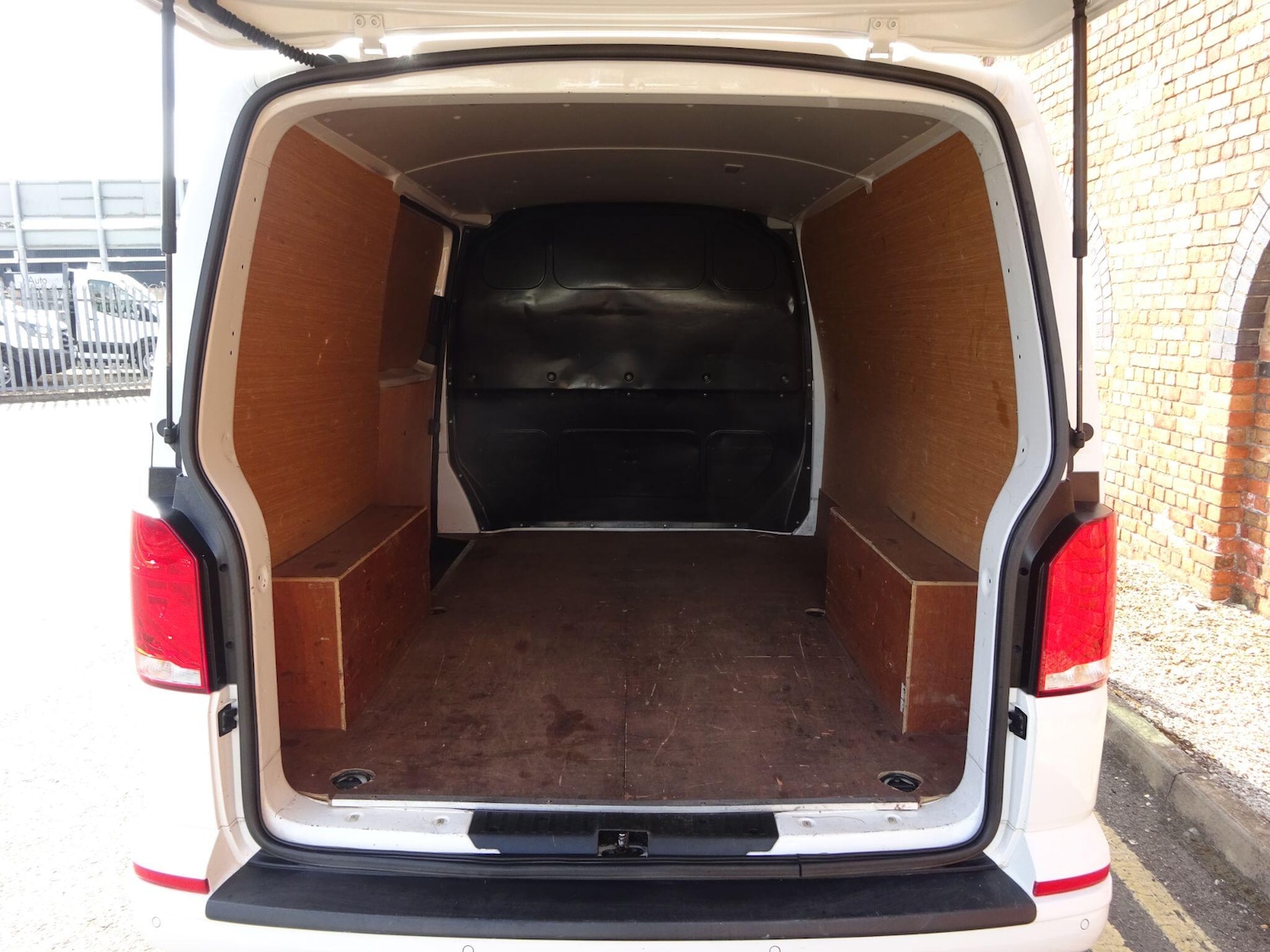 Used Volkswagen Transporter 2021 for sale - 76174873: Photo 7