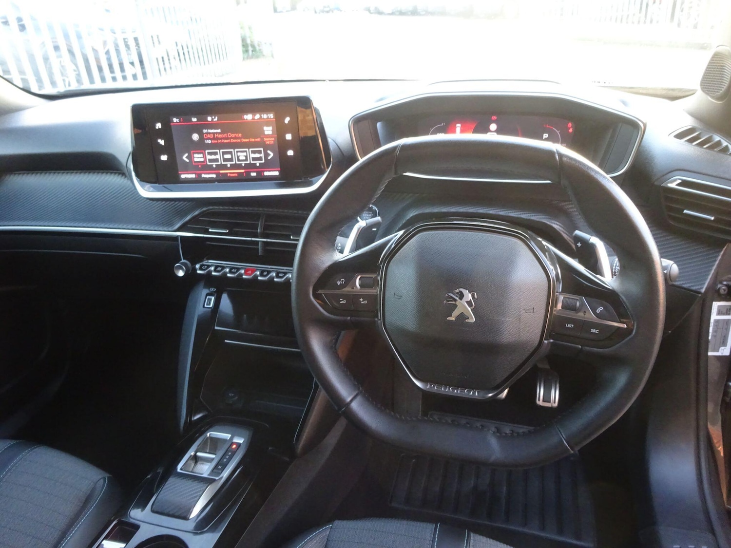 Used Peugeot 2008 2022 for sale - 76994187: Photo 11