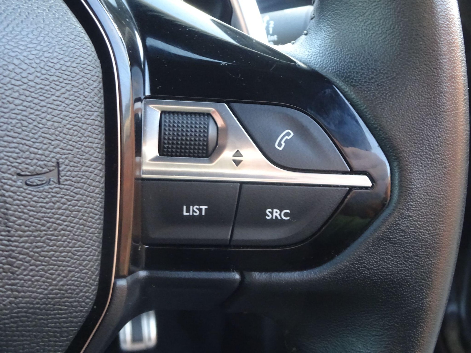 Used Peugeot 2008 2022 for sale - 76994187: Photo 19