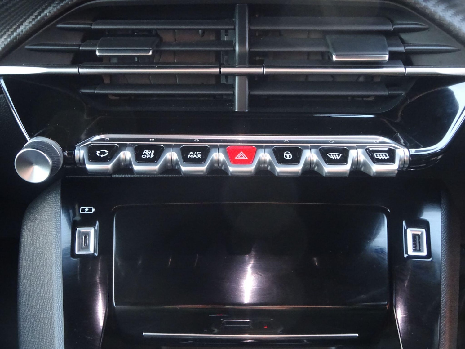 Used Peugeot 2008 2022 for sale - 76994187: Photo 27