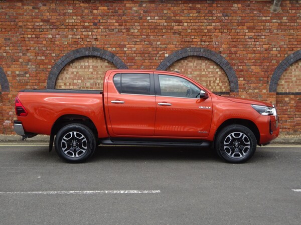 Used Toyota Hilux 2021 for sale - 76174636: Photo 2