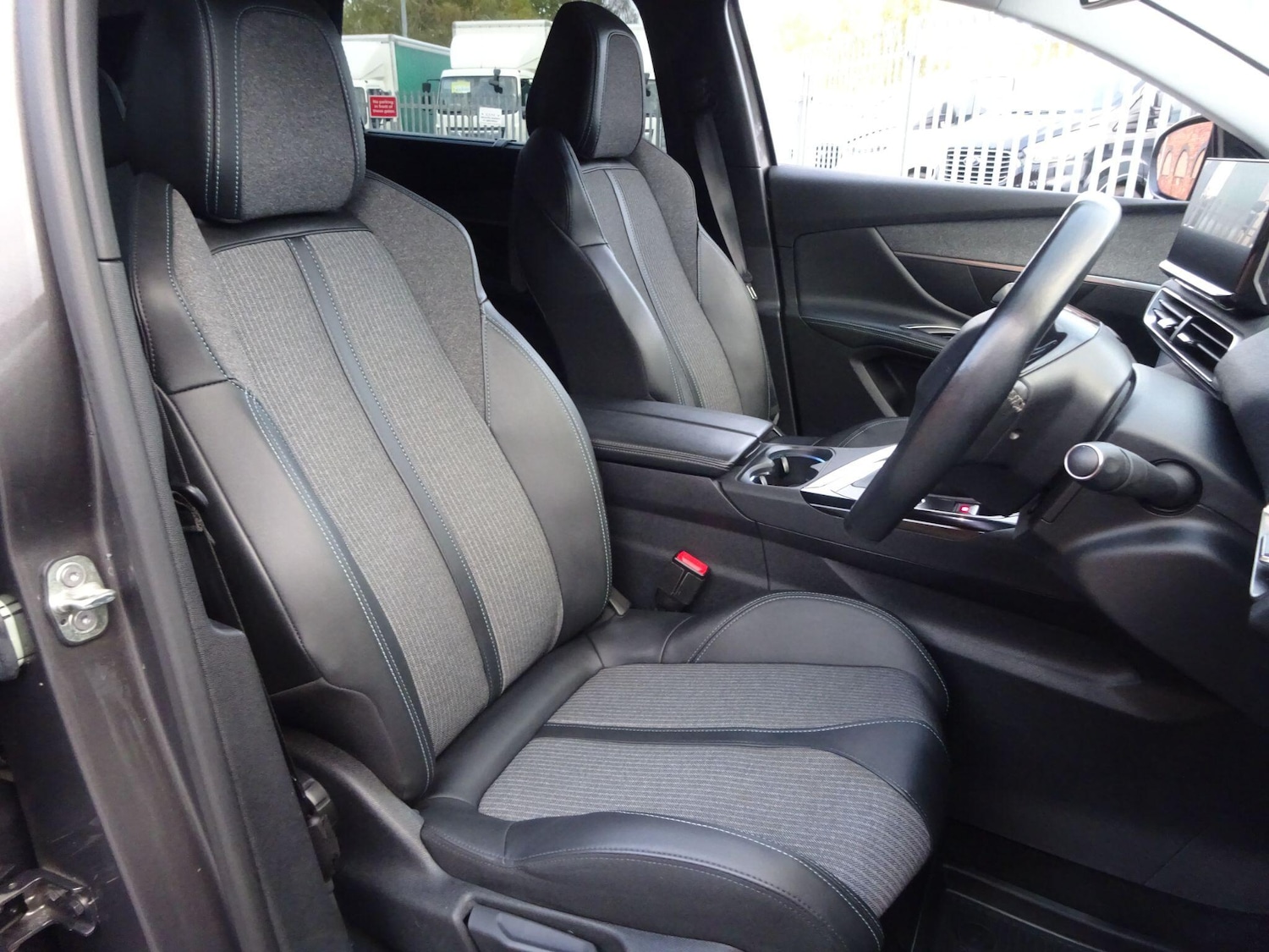 Used Peugeot 5008 2021 for sale - 76667261: Photo 12