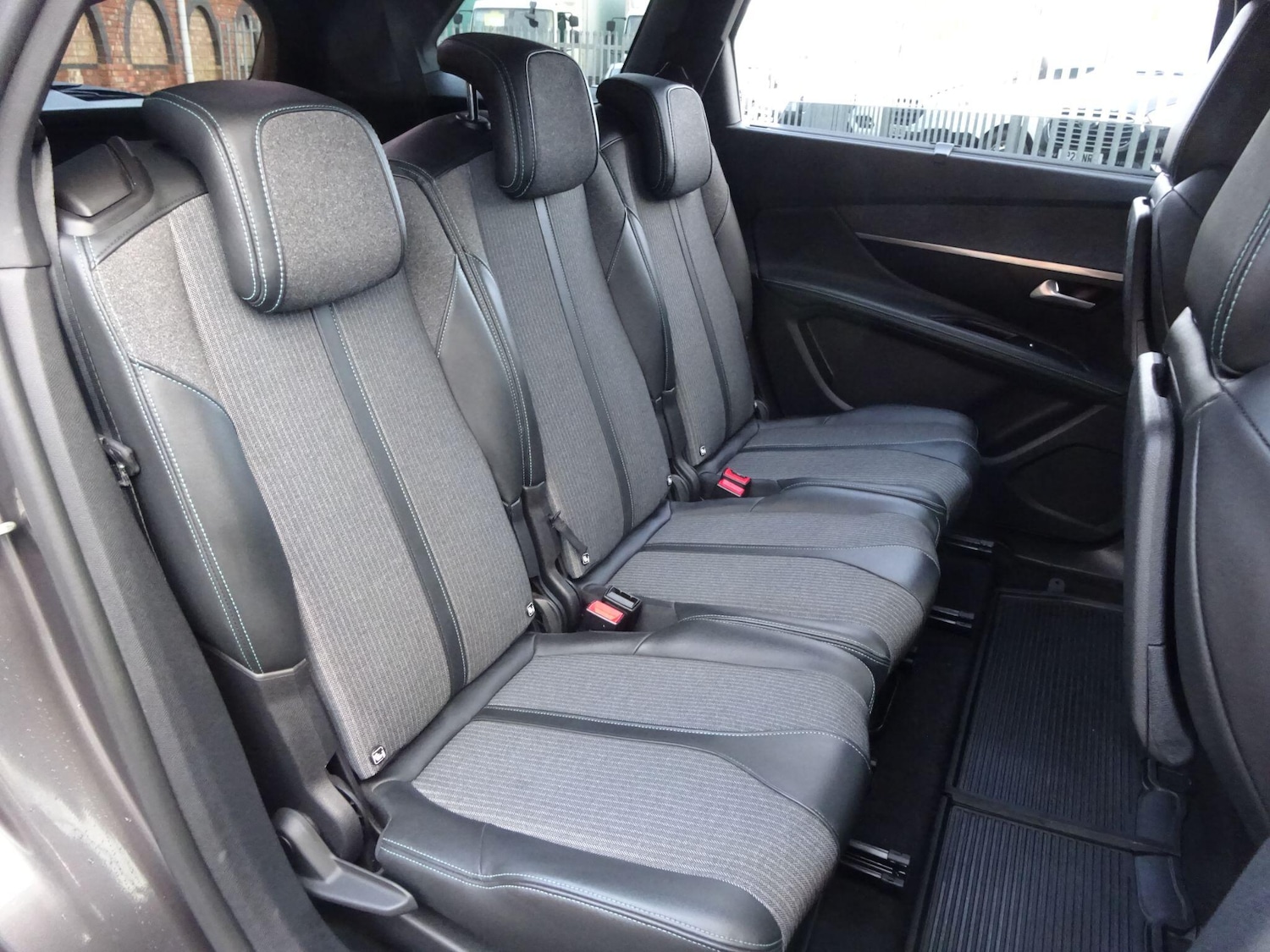 Used Peugeot 5008 2021 for sale - 76667261: Photo 14