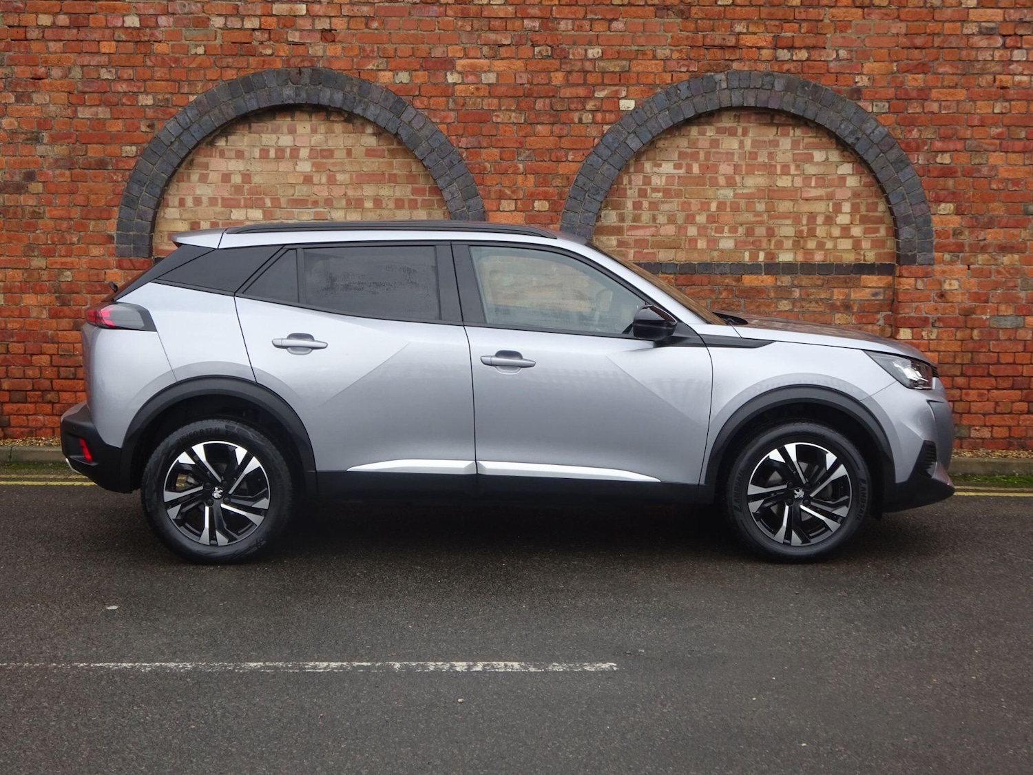 Used Peugeot 2008 for sale - 77559098: Photo 2