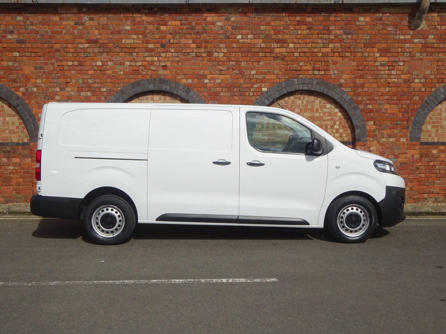 Used Citroen Dispatch 2020 for sale - 76259374: Photo 2
