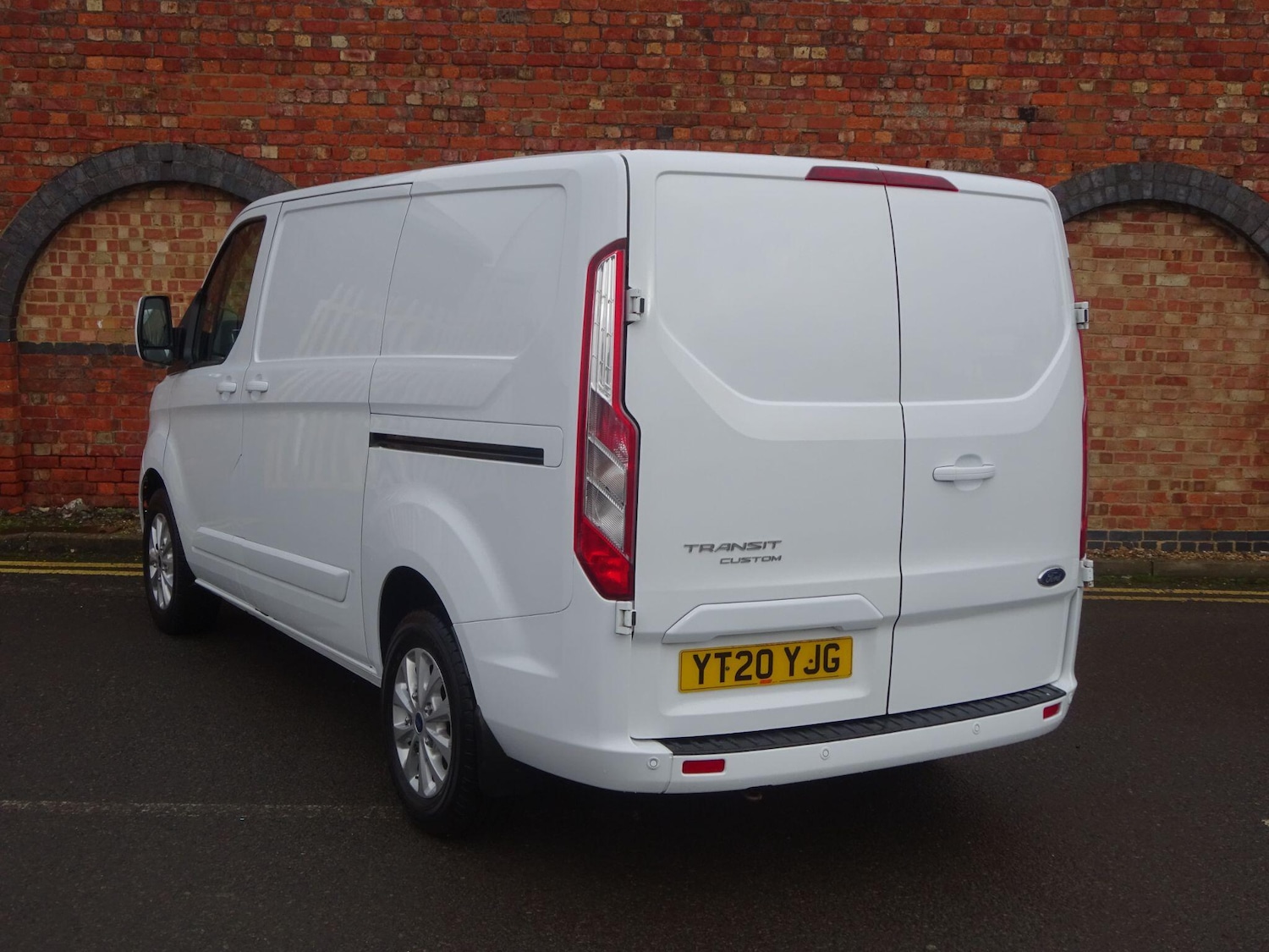 Used Ford Transit Custom 2020 for sale - 77559346: Photo 4