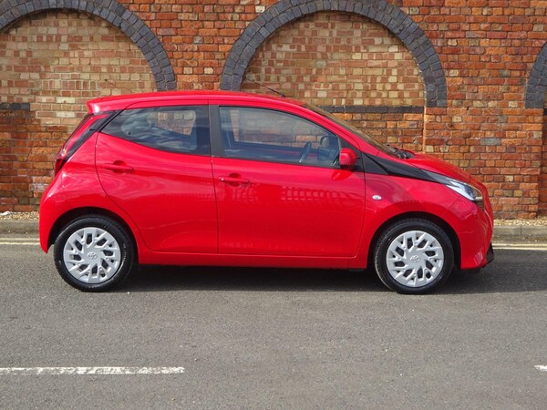 Used Toyota AYGO 2022 for sale - 75298133: Photo 2