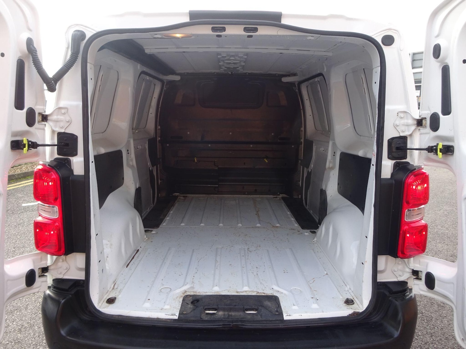 Used Peugeot Expert 2021 for sale - 77978120: Photo 13