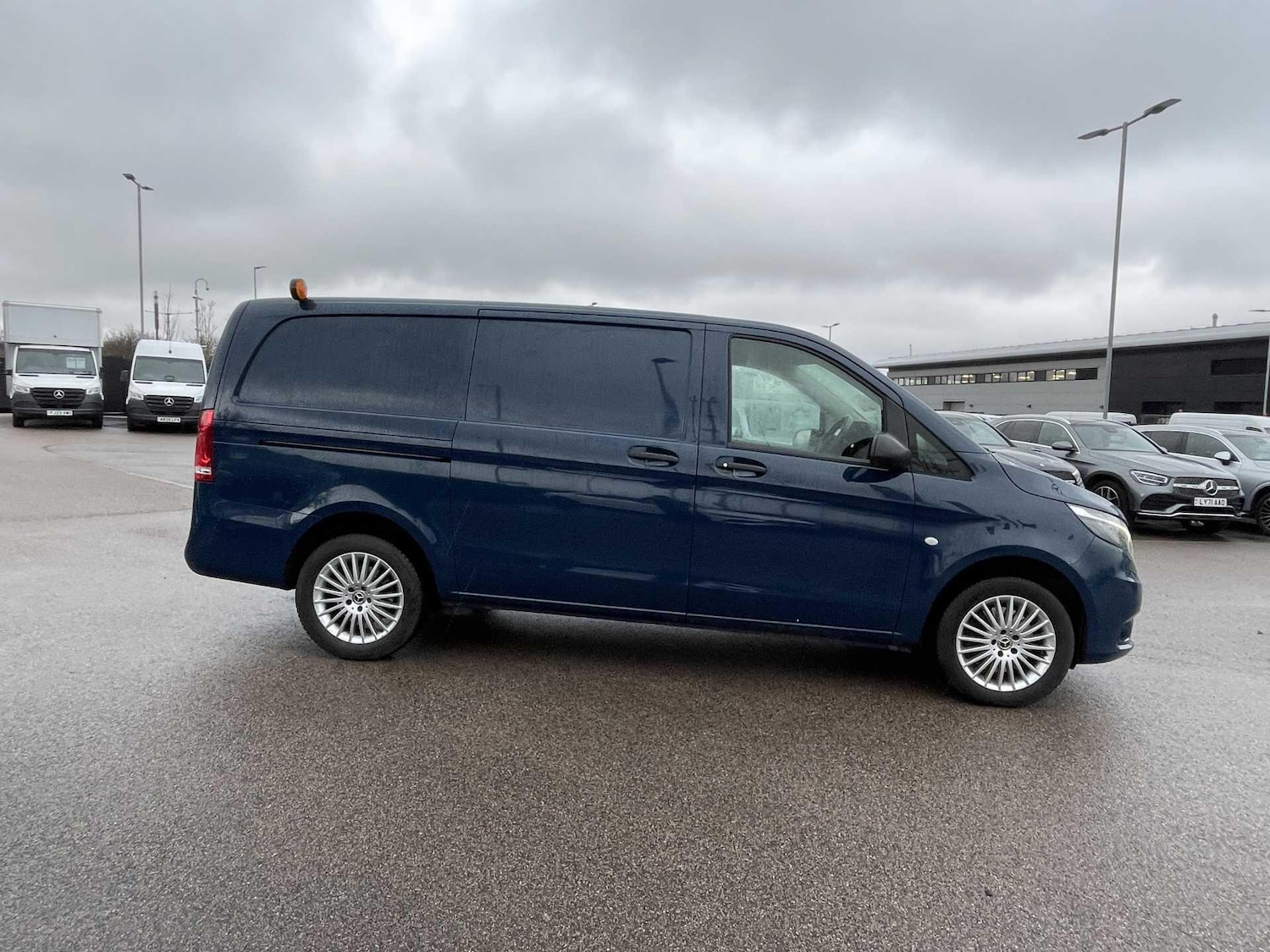 Used Mercedes-Benz Vito 2024 for sale - 77604703: Photo 2