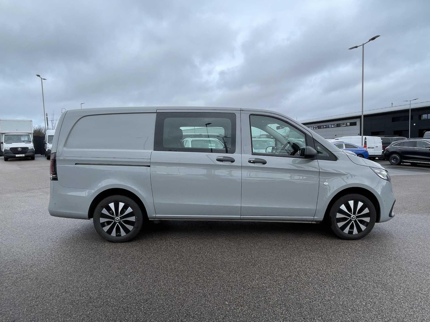 Used Mercedes-Benz Vito 2025 for sale - 77604704: Photo 2