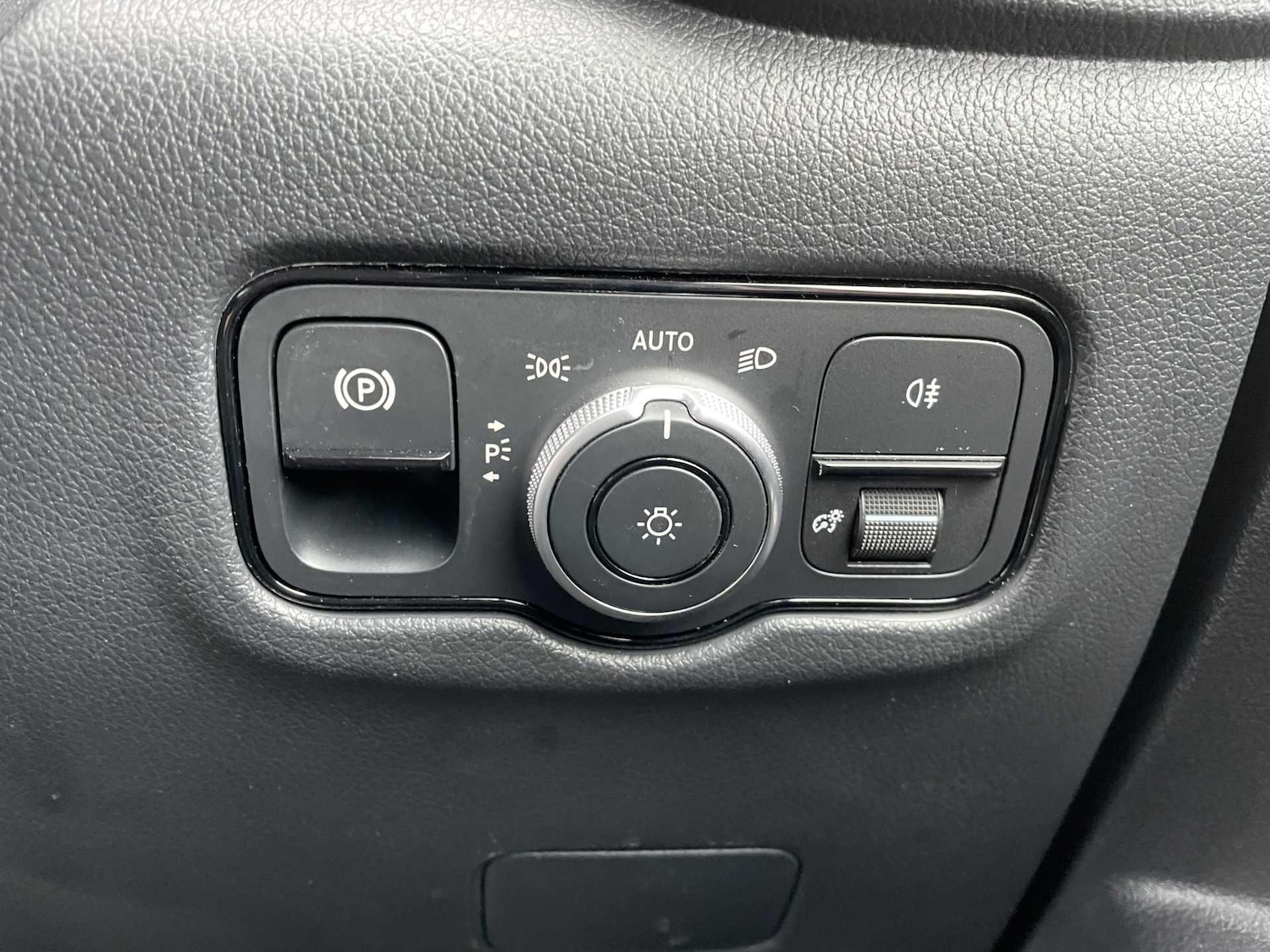 Used Mercedes-Benz Vito 2025 for sale - 77604704: Photo 32