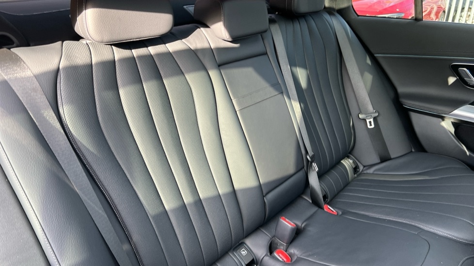 Used Mercedes-Benz E Class 2025 for sale - 76328089: Photo 15
