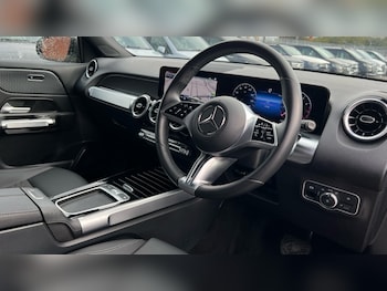 Used Mercedes-Benz GLB 2025 for sale - 76272804: Photo