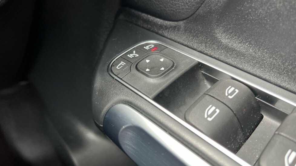 Used Mercedes-Benz GLB 2025 for sale - 76272804: Photo 50