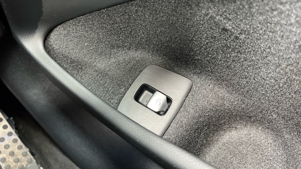 Used Mercedes-Benz E Class 2024 for sale - 76684071: Photo 55