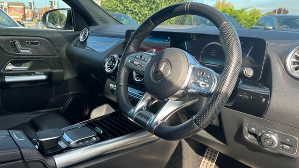 Used Mercedes-Benz GLA 2023 for sale - 76112359: Photo 3