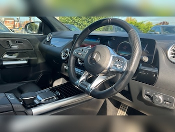 Used Mercedes-Benz GLA 2023 for sale - 76112359: Photo 3