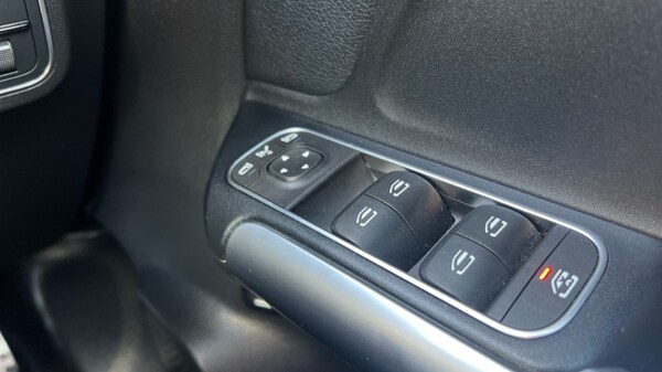 Used Mercedes-Benz GLA 2023 for sale - 76112359: Photo 54