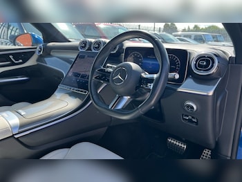 Used Mercedes-Benz GLC 2023 for sale - 75569526: Photo