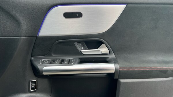 Used Mercedes-Benz EQA 2022 for sale - 76086653: Photo 37
