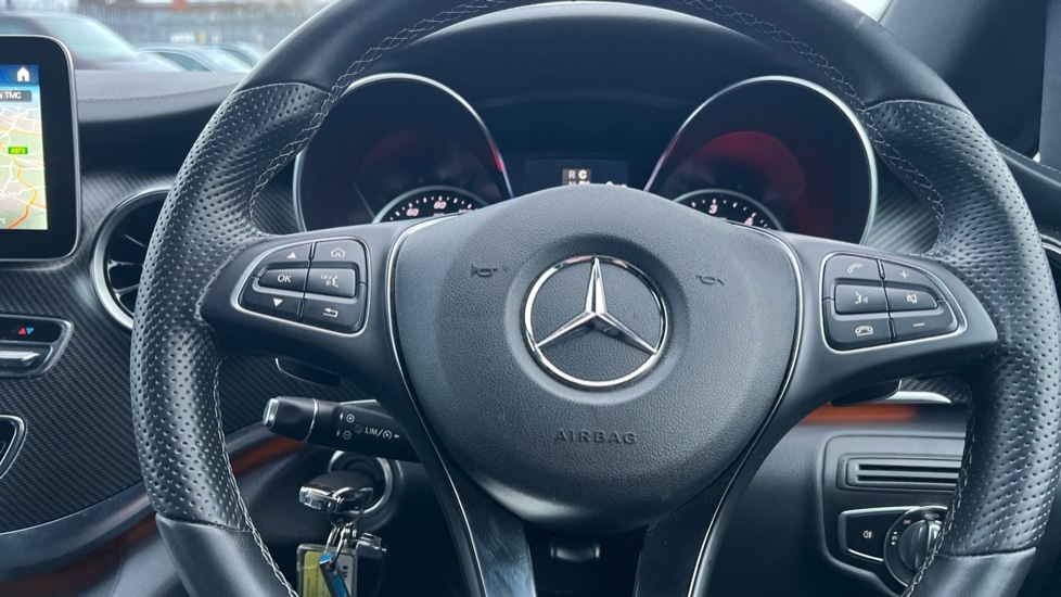 Used Mercedes-Benz V-Class 2024 for sale - 77070944: Photo 12