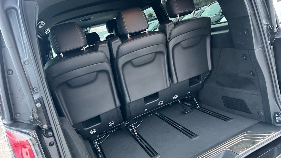 Used Mercedes-Benz V-Class 2024 for sale - 77070944: Photo 18