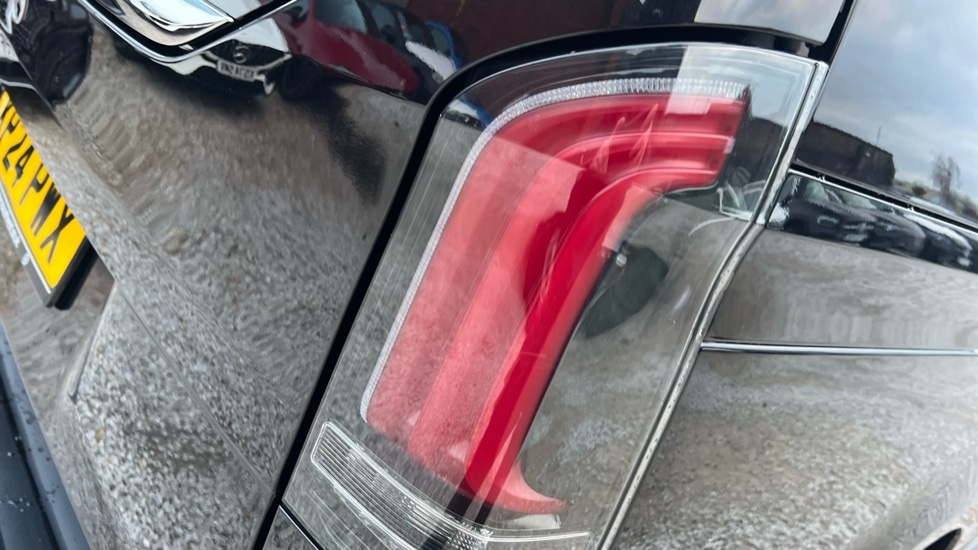 Used Mercedes-Benz V-Class 2024 for sale - 77070944: Photo 22