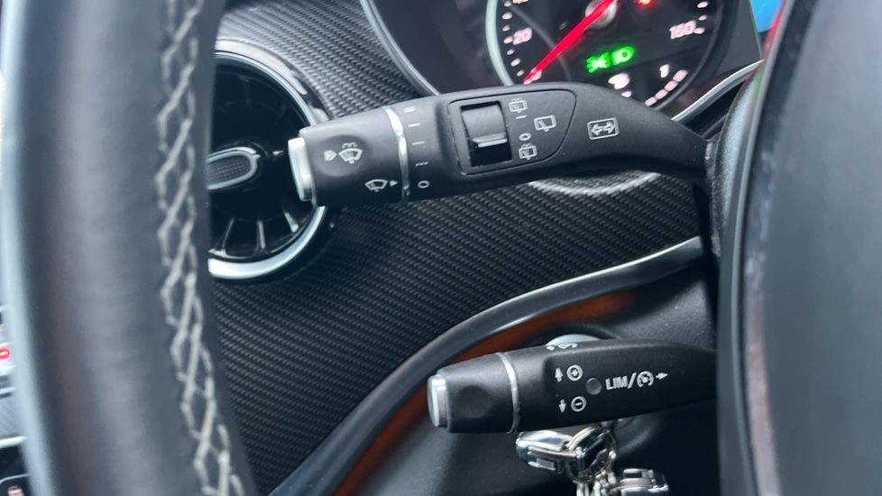 Used Mercedes-Benz V-Class 2024 for sale - 77070944: Photo 32