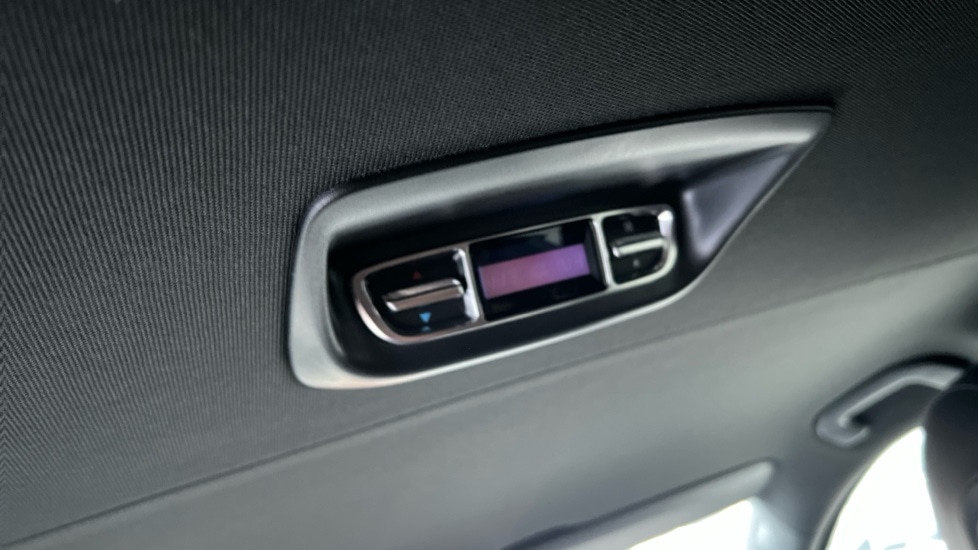 Used Mercedes-Benz V-Class 2024 for sale - 77070944: Photo 36