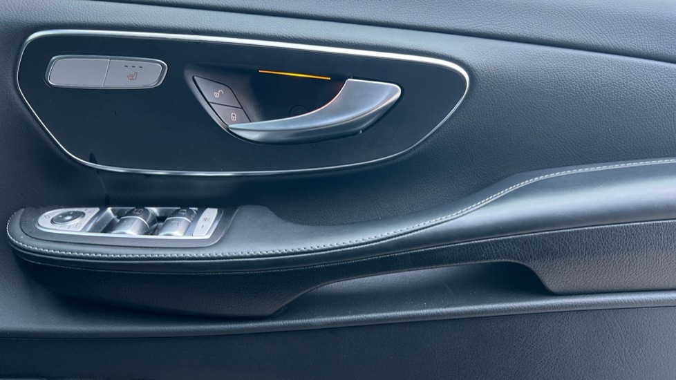 Used Mercedes-Benz V-Class 2024 for sale - 77070944: Photo 37