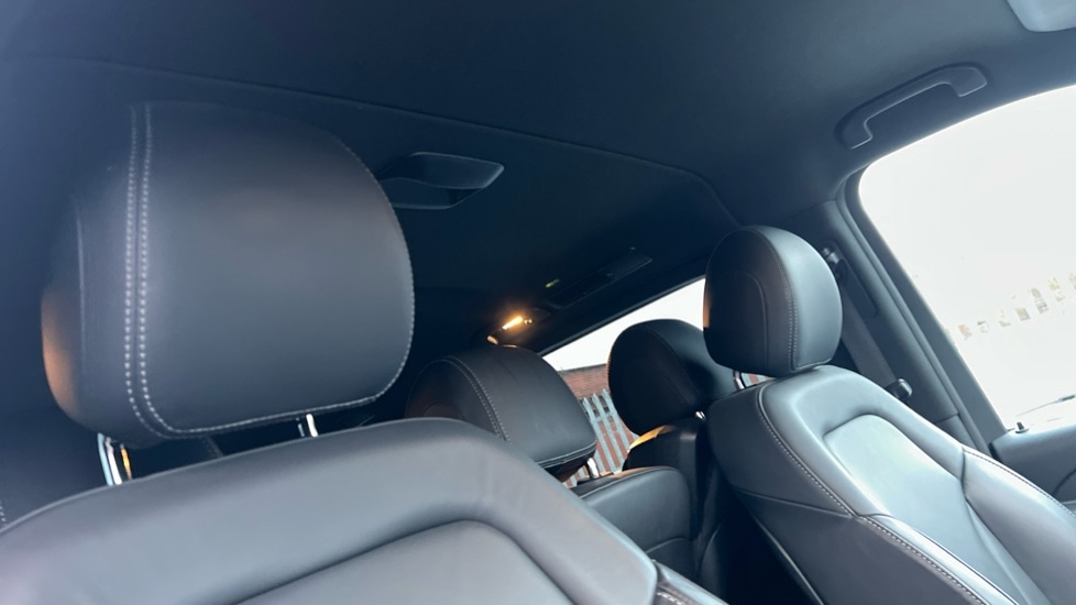 Used Mercedes-Benz V-Class 2024 for sale - 77070944: Photo 38