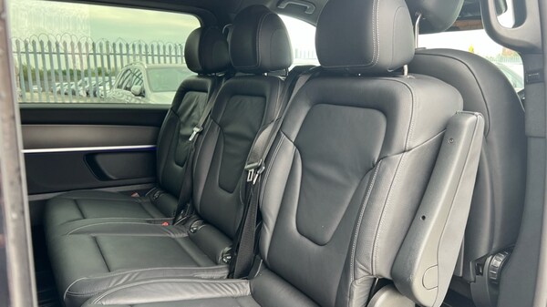 Used Mercedes-Benz V-Class 2025 for sale - 76244470: Photo 15