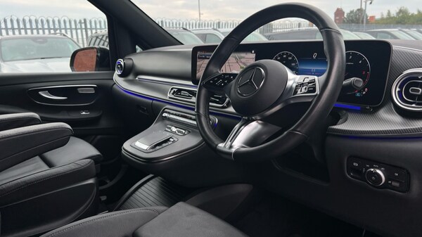 Used Mercedes-Benz V-Class 2025 for sale - 76244470: Photo 3