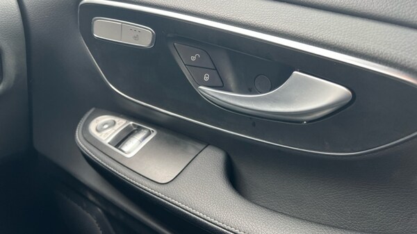 Used Mercedes-Benz V-Class 2025 for sale - 76244470: Photo 50