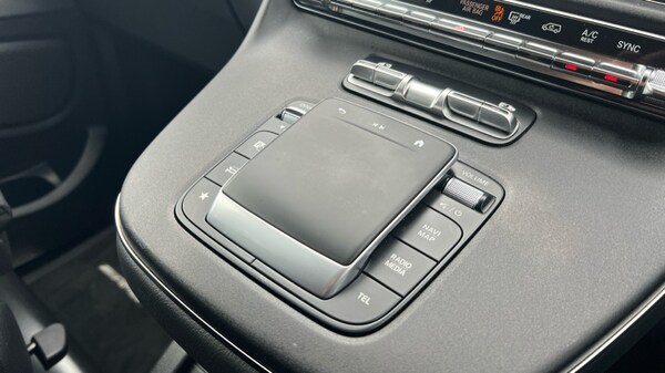 Used Mercedes-Benz V-Class 2025 for sale - 76244470: Photo 54