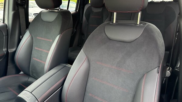 Used Mercedes-Benz GLB 2024 for sale - 76261485: Photo 14
